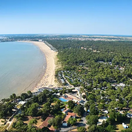 Apartment Libreville 5 Etoiles, Piscine, Spa, A Pied *