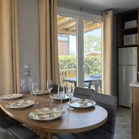 Apartment Libreville 5 Etoiles, Piscine, Spa, A Pied